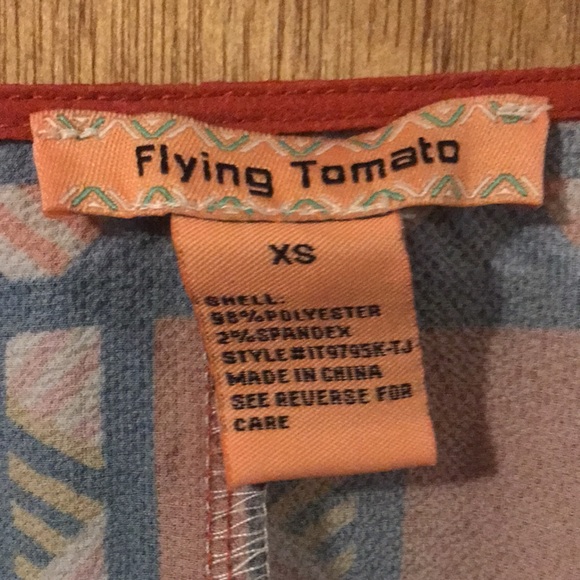 Flowy floral deep- V neck top - Picture 2 of 3